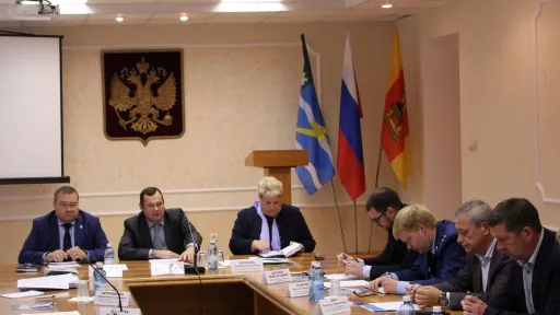 Заседение по вопросам подготовки к отопительному сезону