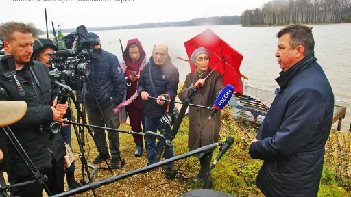 В КОРОВИНСКОМ ЗАЛИВЕ ВЕДУТСЯ РАБОТЫ ПО РАСЧИСТКЕ АКВАТОРИИ Ноябь 2024