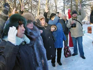 Фаянсовый завод. Митинг.