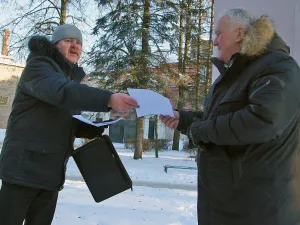 Фаянсовый завод. Митинг.