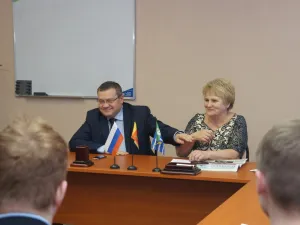 Надежда Егорова и Олег Лобановский встретились с молодежью