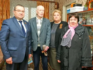 Первые лица района накануне Дня Победы посетили ветеранов. (Май 2015 год)