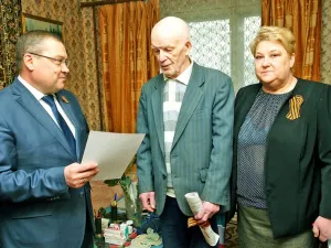 Первые лица района накануне Дня Победы посетили ветеранов. (Май 2015 год)