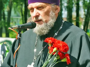 Митинг в Комсомольском сквере. 22 июня 2015 года.